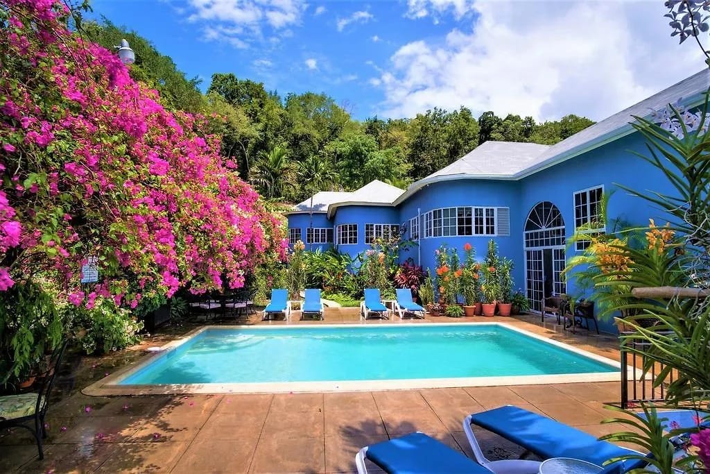 The Blue House Boutique Bed & Breakfast Villa
