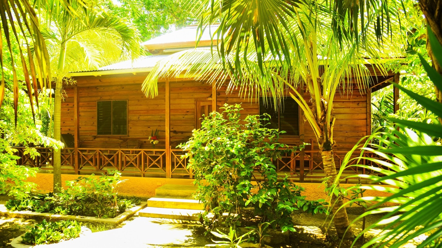 The Nature Resort Lighthouse Inn 2 Village & Miss Penny´s Restaurant