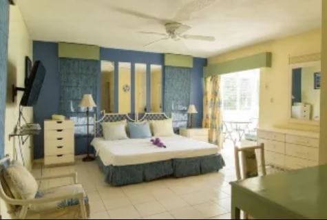 Hipstrip Beach Studio
