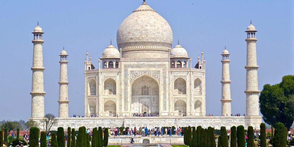 Exploring Iconic Monuments in India