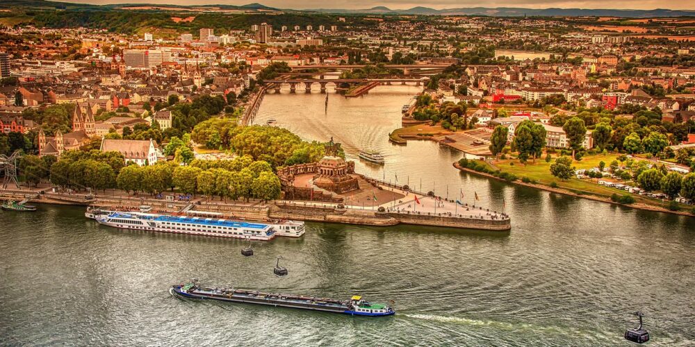 How Travelers Are Using AI Tools to Save Money While Exploring New Countries