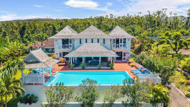 Best Hostels in Jamaica, Affordable Stays for Backpackers, Solo Travelers, and Budget Adventurers