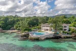 Hermosa Cove in Ocho Rios, Jamaica